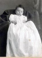 SCHULER, Mildred (Mitchell) Baby Photograph, 1907
From Norman Schuler Photo Collection